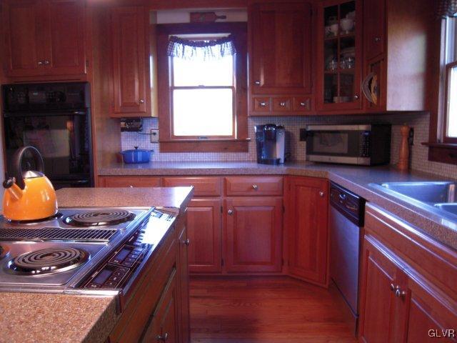4030 Jacksonville Road Bethlehem, PA 18017 - Photo 2 of 37 Kitchen