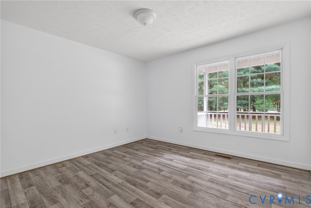17200 Jolly Road Disputanta, VA 23842 - Photo 6 of 28