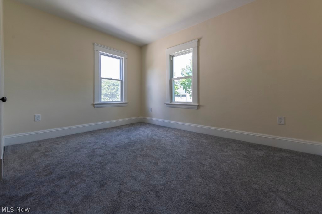3795 Delmore Road Cleveland, OH 44121 - Photo 12 of 29