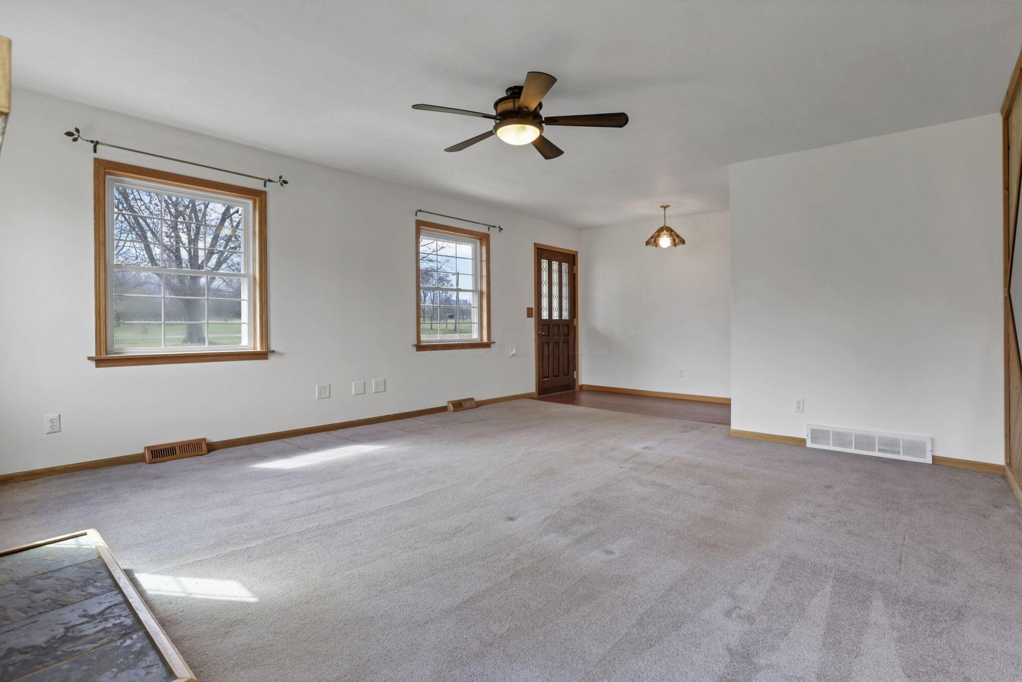 4487 Fremar Road Northeast Lancaster, OH 43130 - Photo 10 of 64 Living Room #1