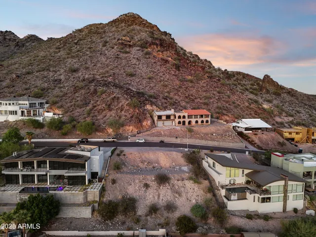 $895,000 | 7040 North 23rd Place, Unit 104, Phoenix, AZ 85020