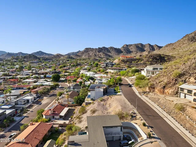 $895,000 | 7040 North 23rd Place, Unit 104, Phoenix, AZ 85020