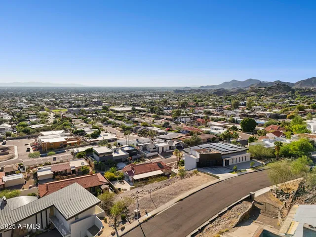 $895,000 | 7040 North 23rd Place, Unit 104, Phoenix, AZ 85020