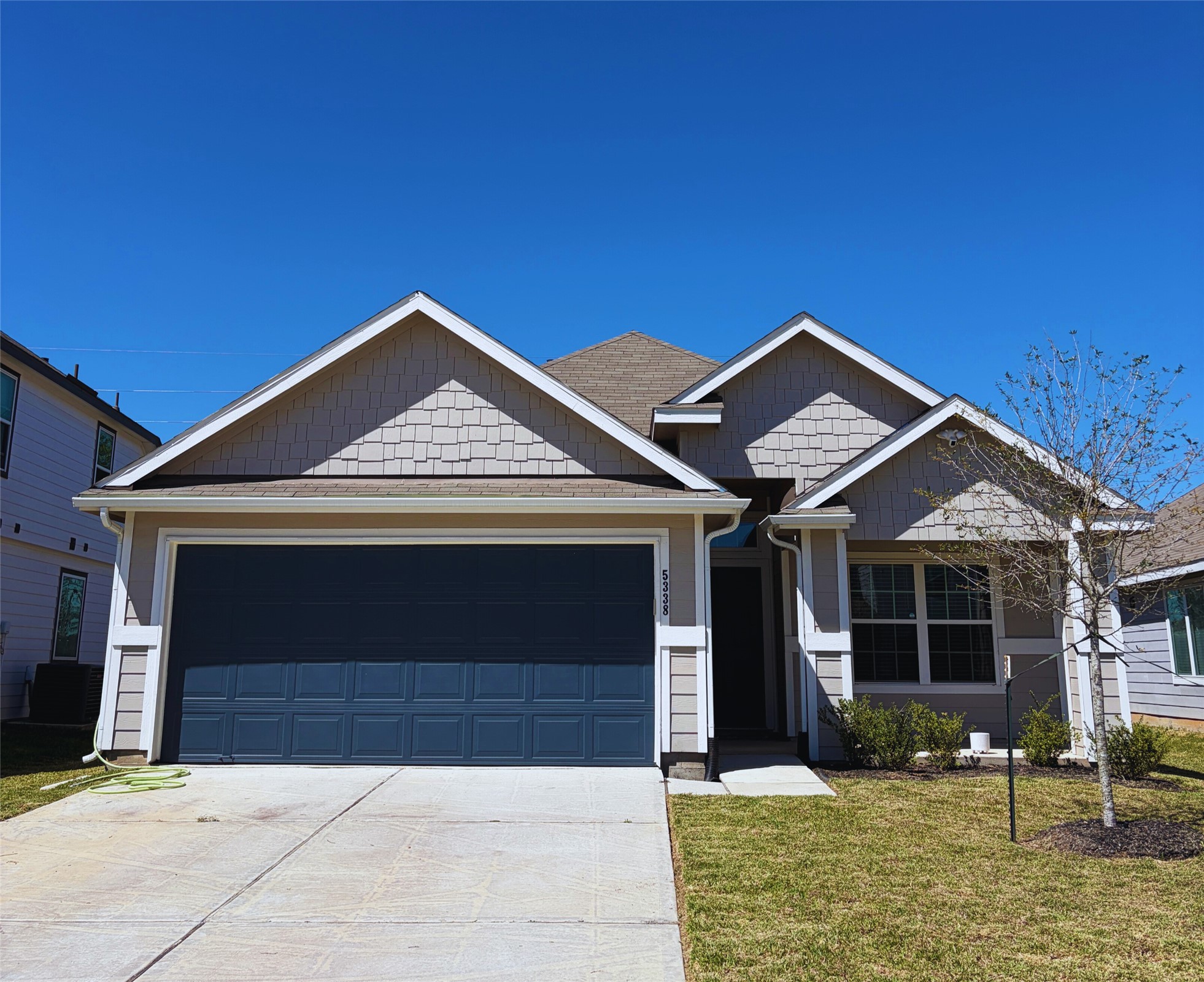 5338 Briana Dee Drive Rosharon, TX 77583 - Photo 1 of 13 Front view of home