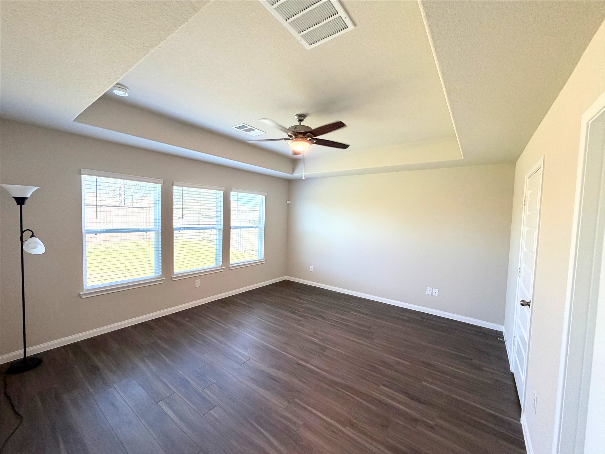 5338 Briana Dee Drive Rosharon, TX 77583 - Photo 8 of 13 Primary bedroom