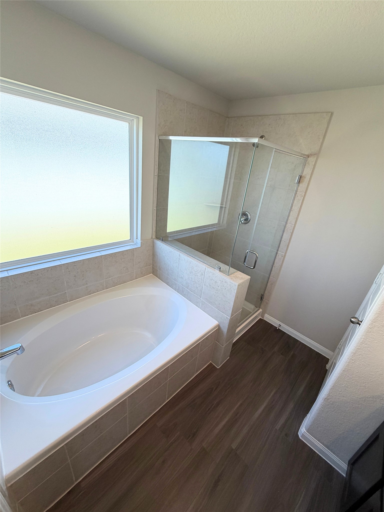 5338 Briana Dee Drive Rosharon, TX 77583 - Photo 9 of 13 Primary bathroom