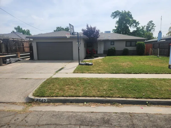 $340,000 | 4342 East Donner Avenue, Fresno, CA 93726