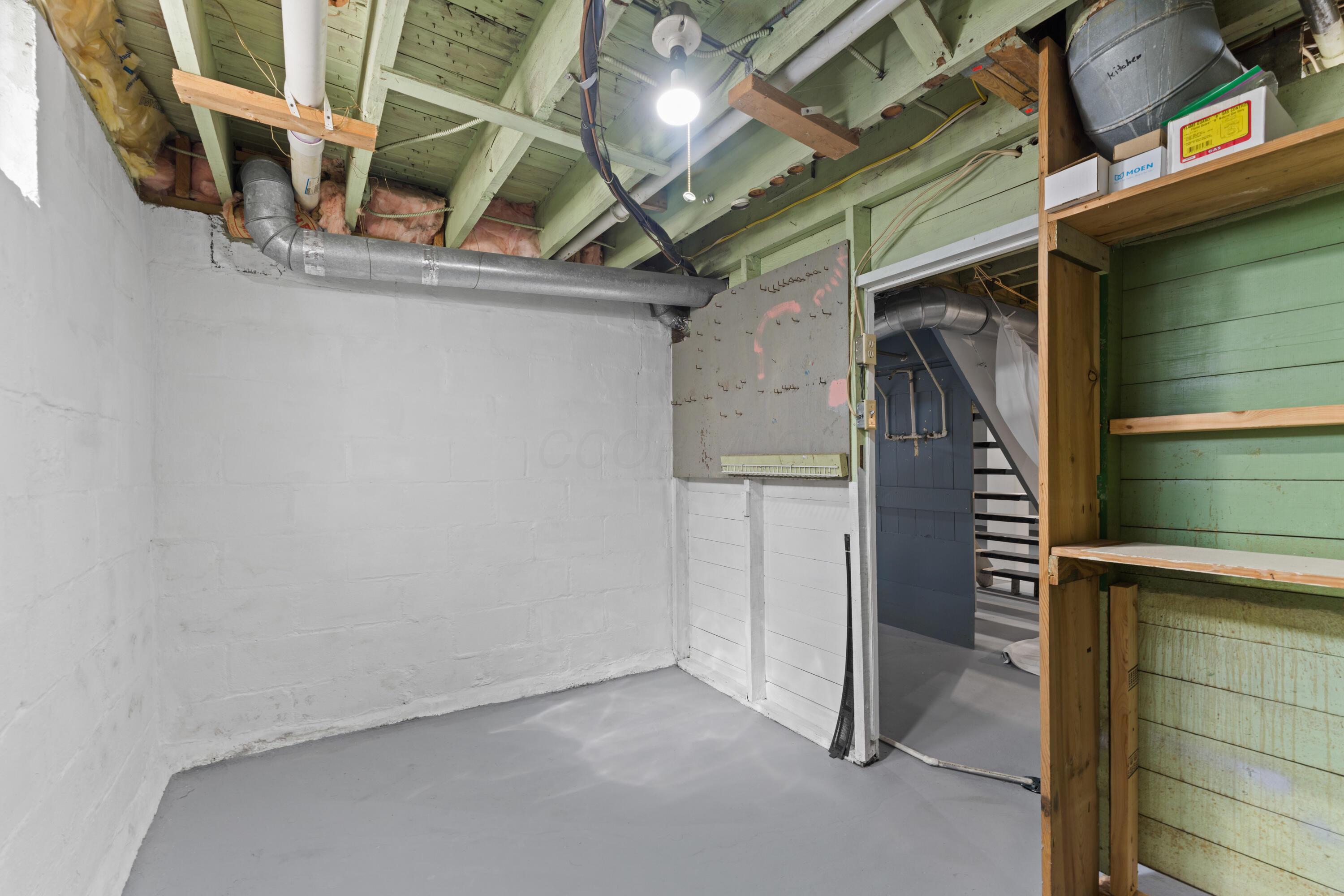 949 South Cassingham Road Columbus, OH 43209 - Photo 45 of 52 Storage