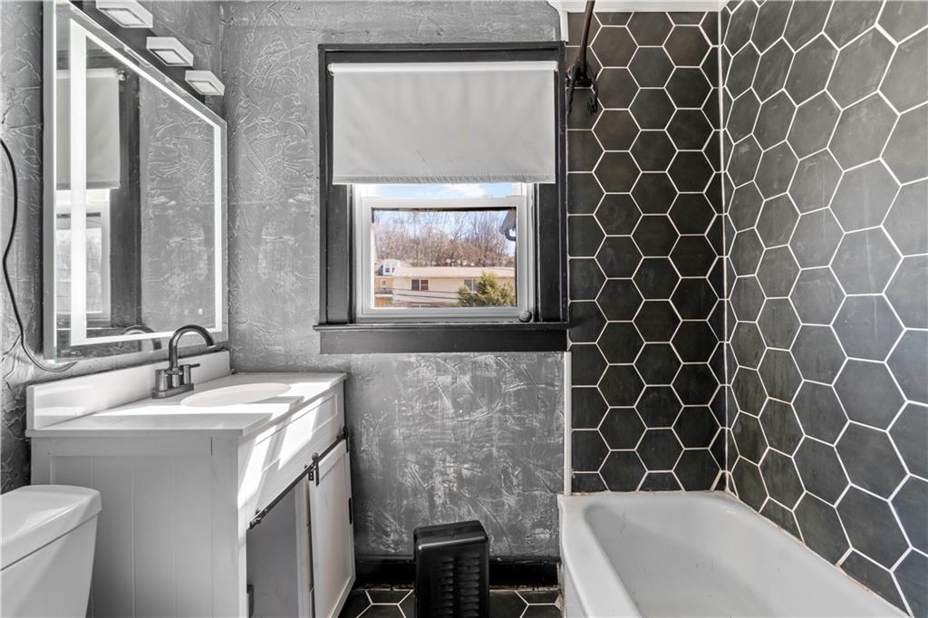 813 Bower Hill Road Bridgeville, PA 15017 - Photo 8 of 13 Gallery Image 8