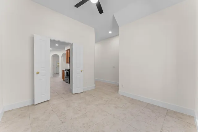 $425,000 | 135 Hollylaurel Drive, The Woodlands, TX 77382