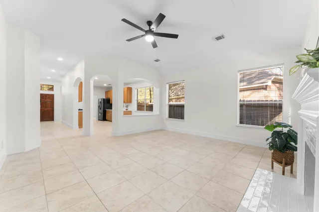 $425,000 | 135 Hollylaurel Drive, The Woodlands, TX 77382