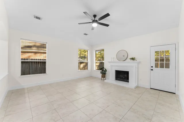 $425,000 | 135 Hollylaurel Drive, The Woodlands, TX 77382