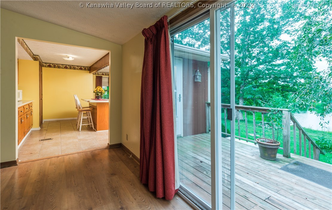 471 Cedar Valley Road Ripley, WV 25271 - Photo 4 of 23 Gallery Image 4