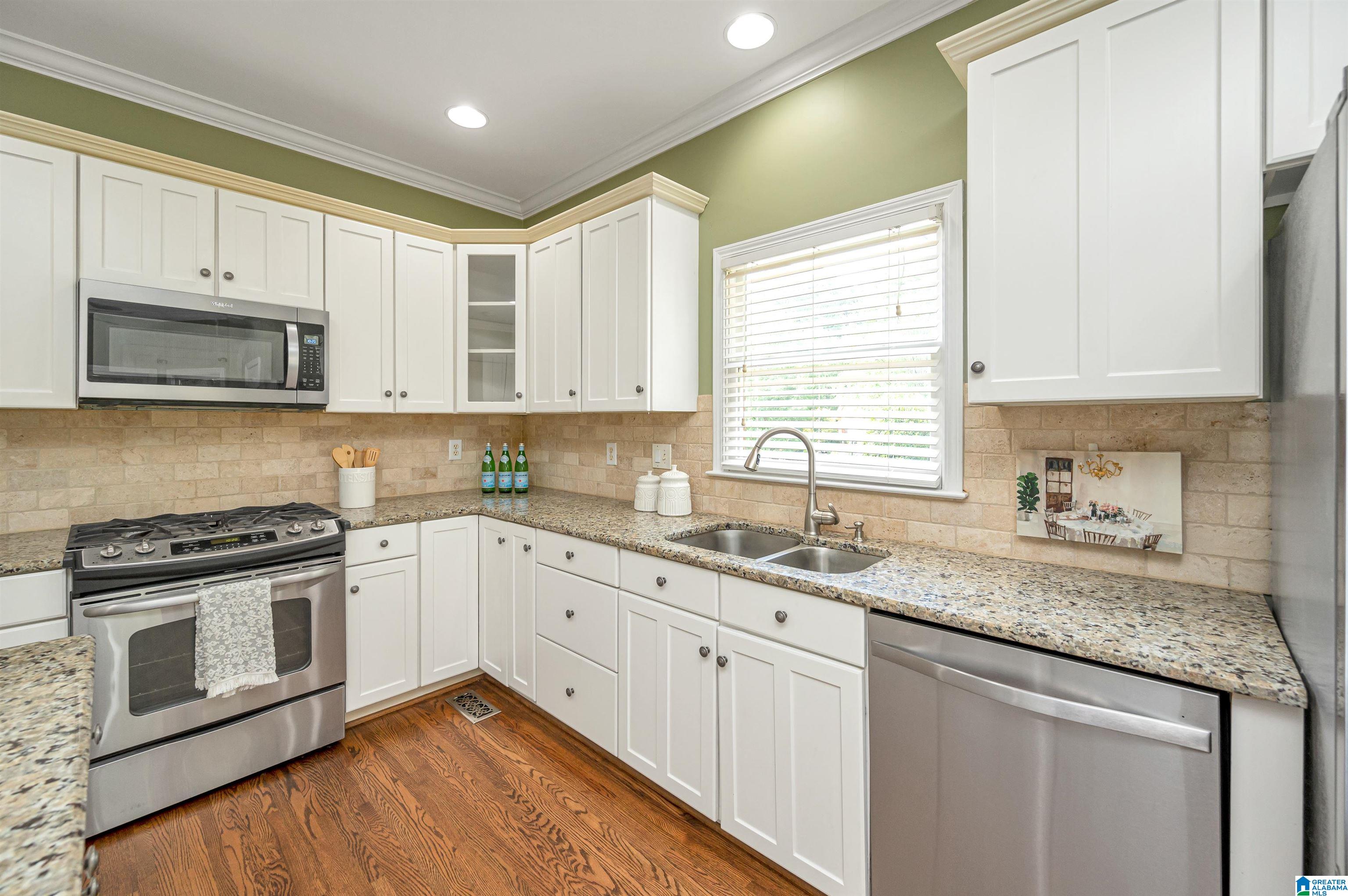 342 Oak Trace Hoover, AL 35244 - Photo 7 of 39