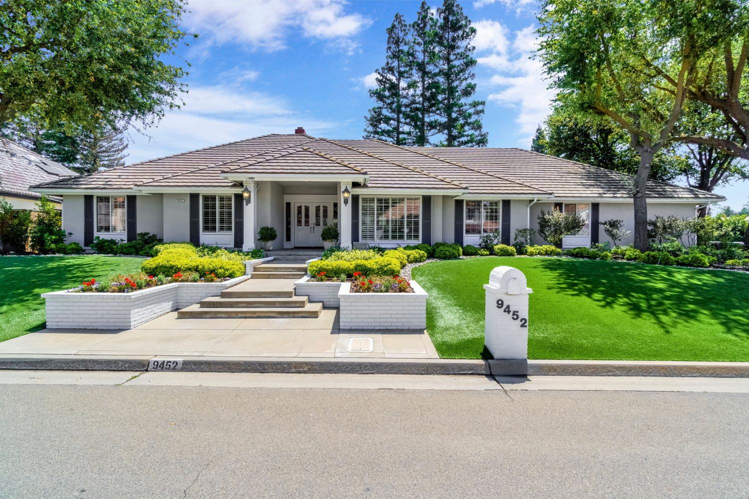 9452 North Madison Ridge Road Fresno, CA 93720 - Photo 1 of 55