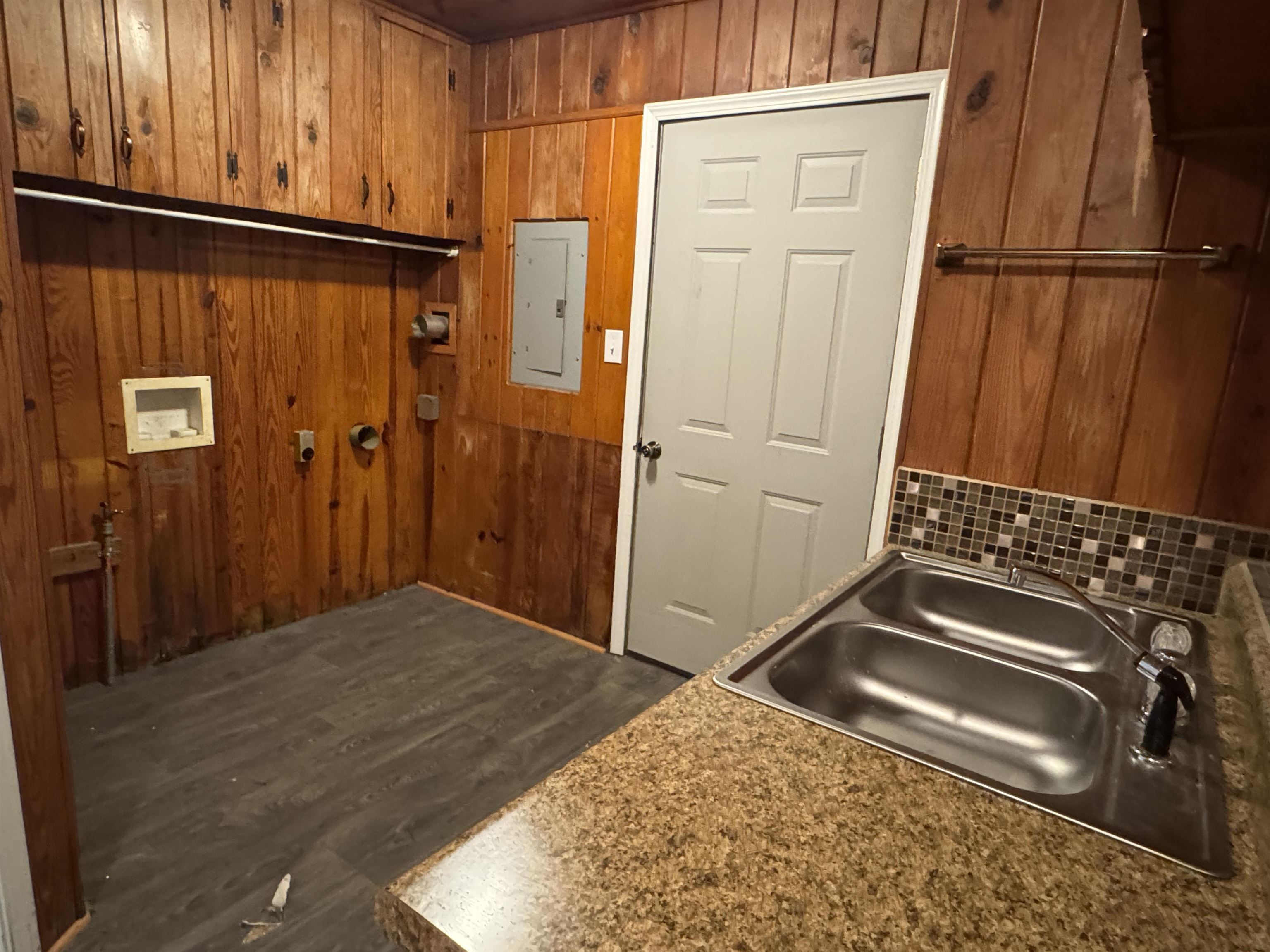 31076 Blakeley Way Daphne, AL 36527 - Photo 9 of 21 Laundry