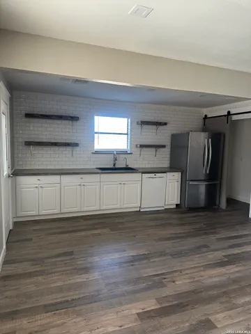 $2,500 | 2021 Lime Creek Road, Kerrville, TX 78028