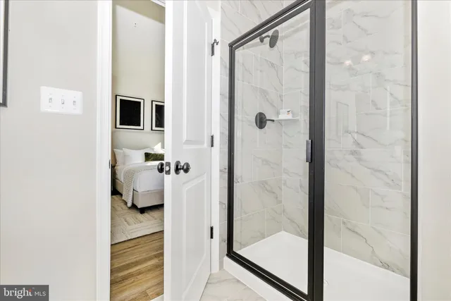 a en suite bathroom with a shower