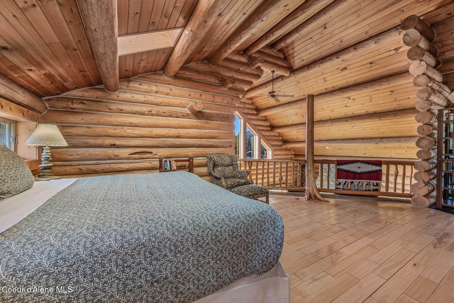 296 Camp Peine Road Sagle, ID 83860 - Photo 37 of 69 Top Floor Suite