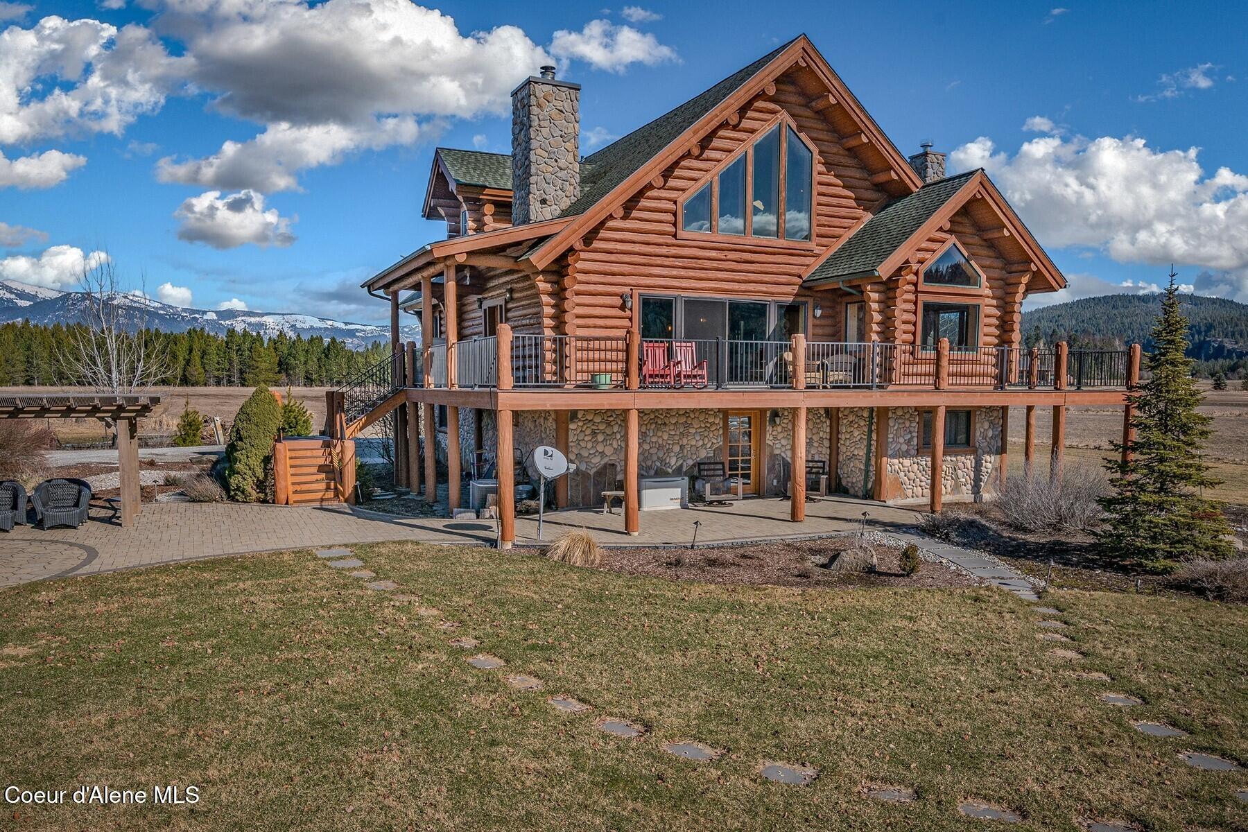 296 Camp Peine Road Sagle, ID 83860 - Photo 42 of 69 Covered Patio
