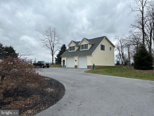 1472 Walker Road Chambersburg, PA 17202 - Photo 3 of 41 Gallery Image 3