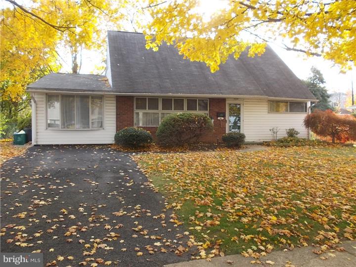 10 Crown Road Levittown, PA 19057 - Photo 1 of 20 Exterior Front