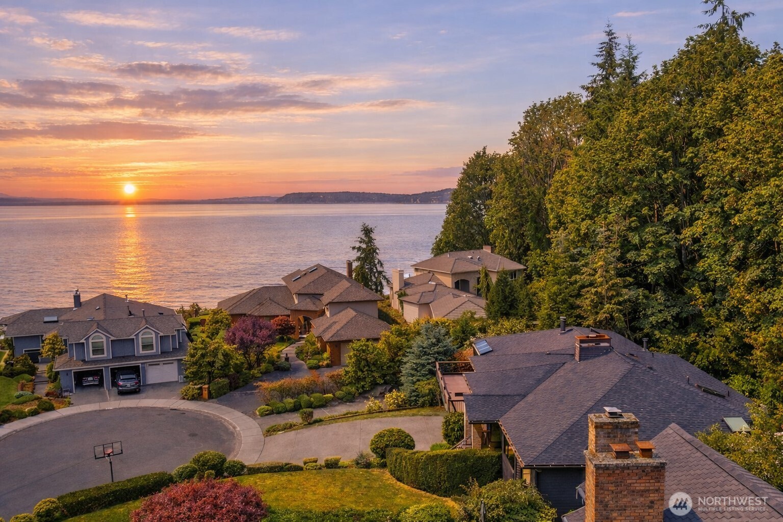 7723 168th Place Southwest Edmonds, WA 98026 - Photo 4 of 38