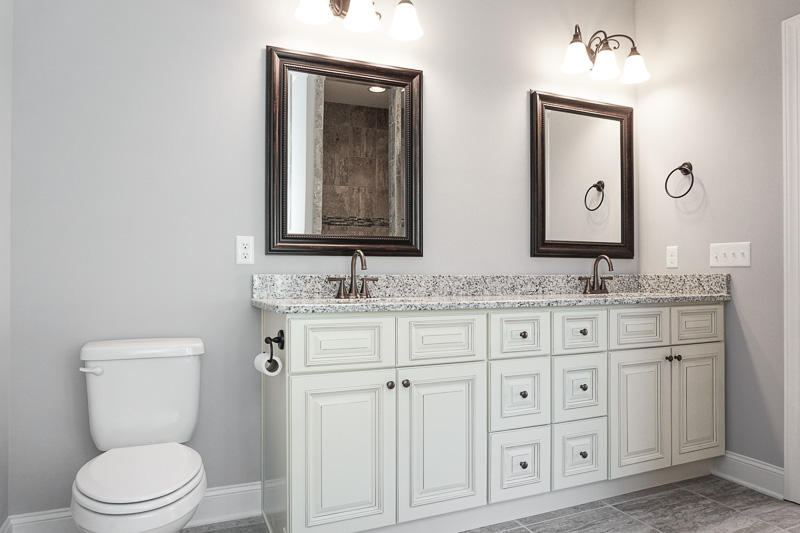 433 Live Oak Road Ringgold, GA 30736 - Photo 14 of 38 Master Bath