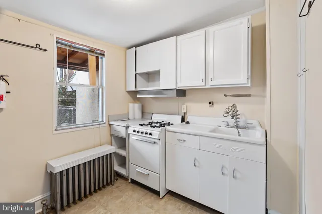 $1,400 | 3068 Livingston Street, Philadelphia, PA 19134