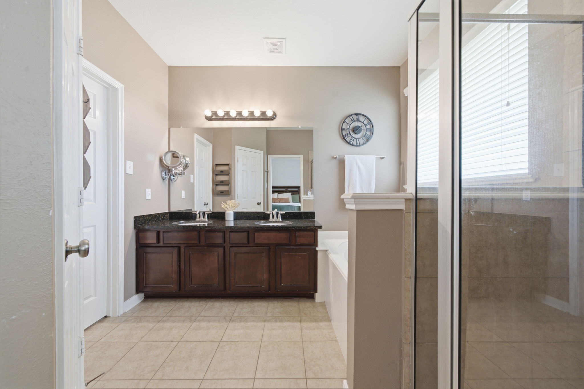 8911 Henrico Lane Rosenberg, TX 77469 - Photo 16 of 45 a view of a kitchen from the hallway