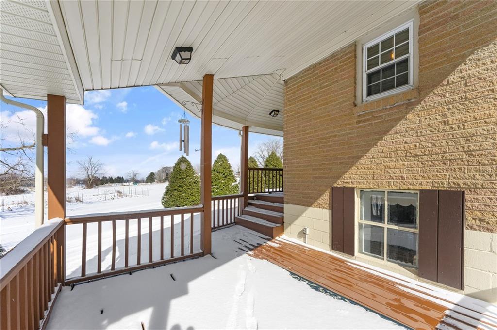4321 Edinburg Road New Castle, PA 16102 - Photo 33 of 43 a view of a house with a balcony