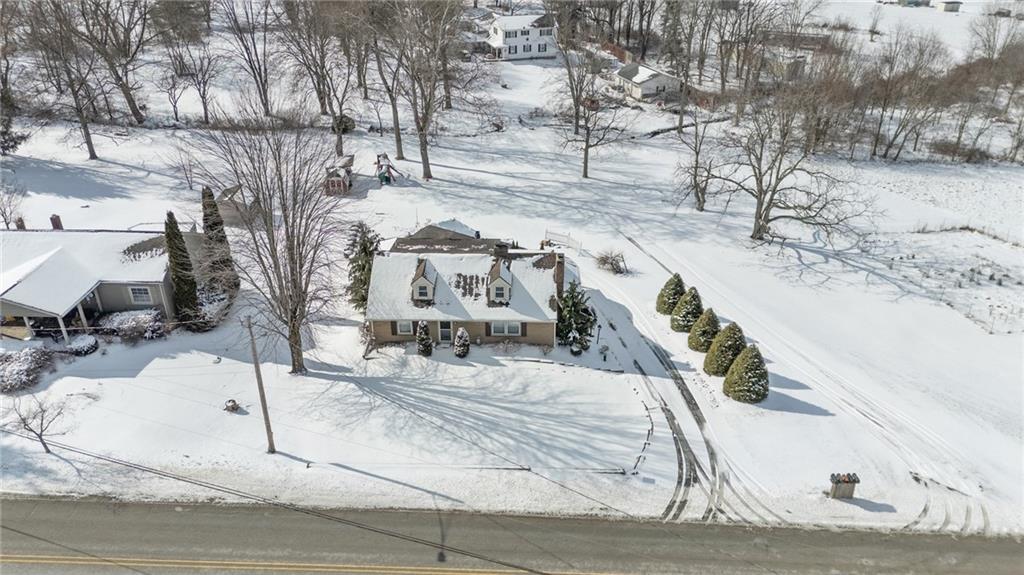 4321 Edinburg Road New Castle, PA 16102 - Photo 4 of 43 a view of a outdoor space