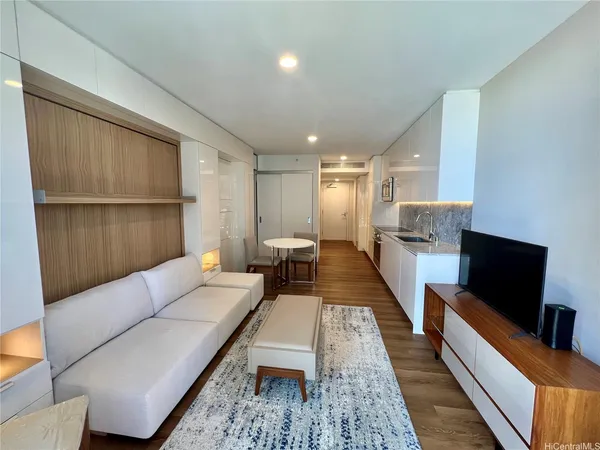 $2,600 | 987 Queen Street, Unit 1306, Honolulu, HI 96814