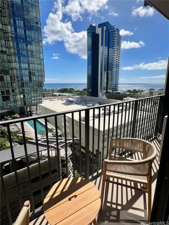 $2,600 | 987 Queen Street, Unit 1306, Honolulu, HI 96814