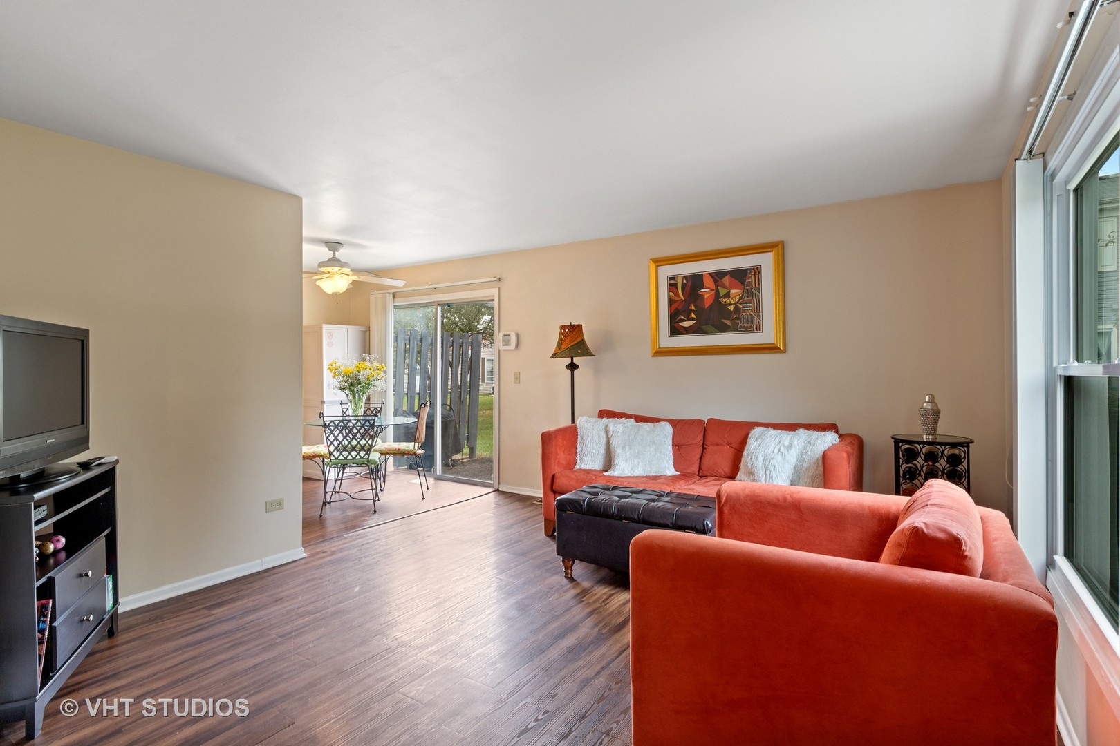 1032 Brunswick Harbor Schaumburg, IL 60193 - Photo 2 of 12