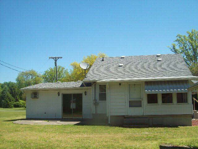 708 East Hurd Road Monroe, MI 48162 - Photo 14 of 16 20093659-13.JPG