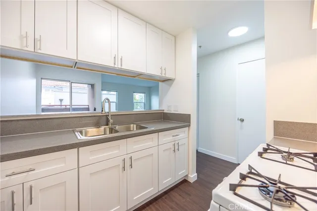 $2,250 | 321 South Occidental Boulevard, Unit 106, Los Angeles, CA 90057