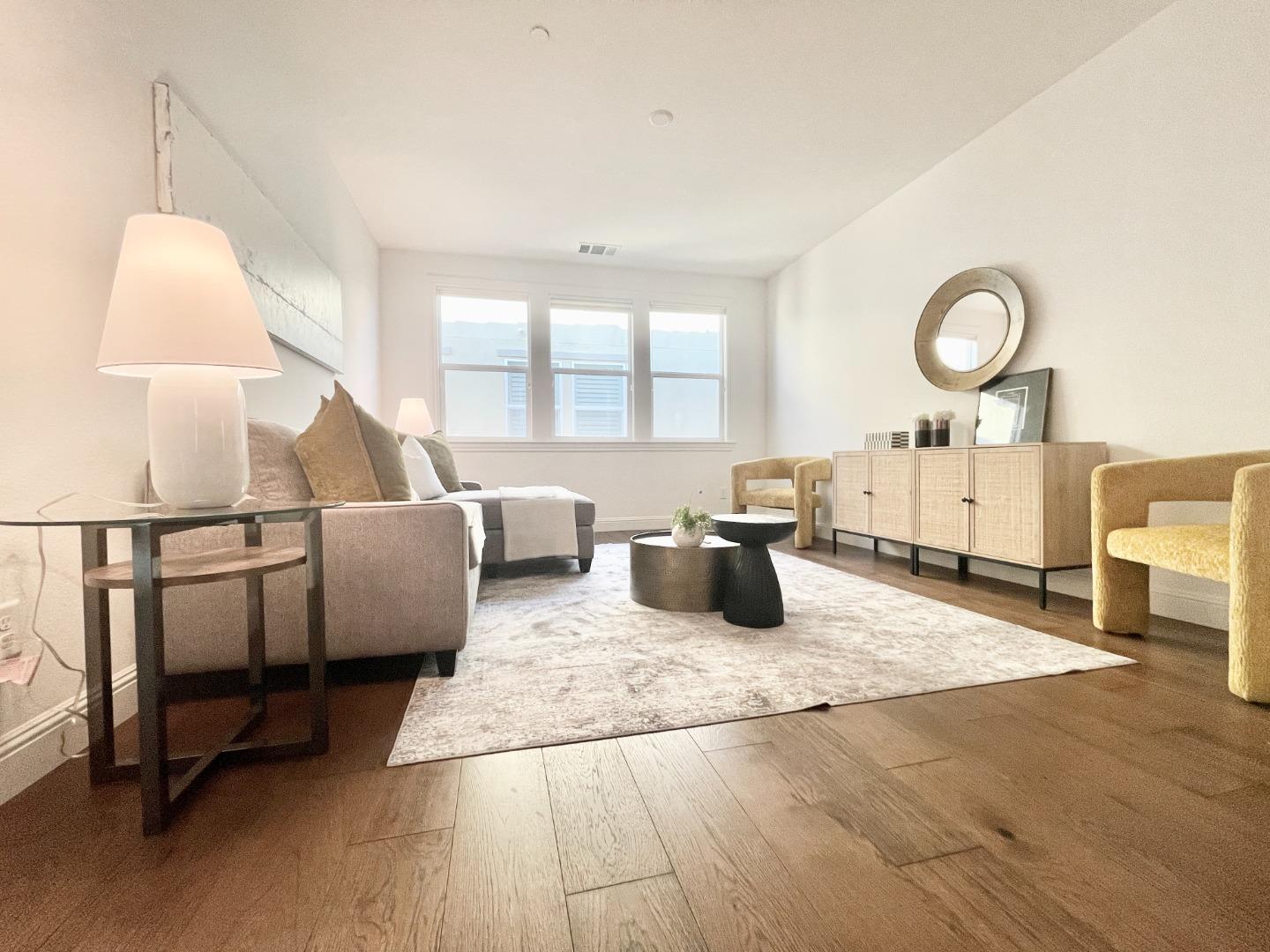 532 Hyacinthus Court San Ramon, CA 94582 - Photo 11 of 31 a living room with furniture