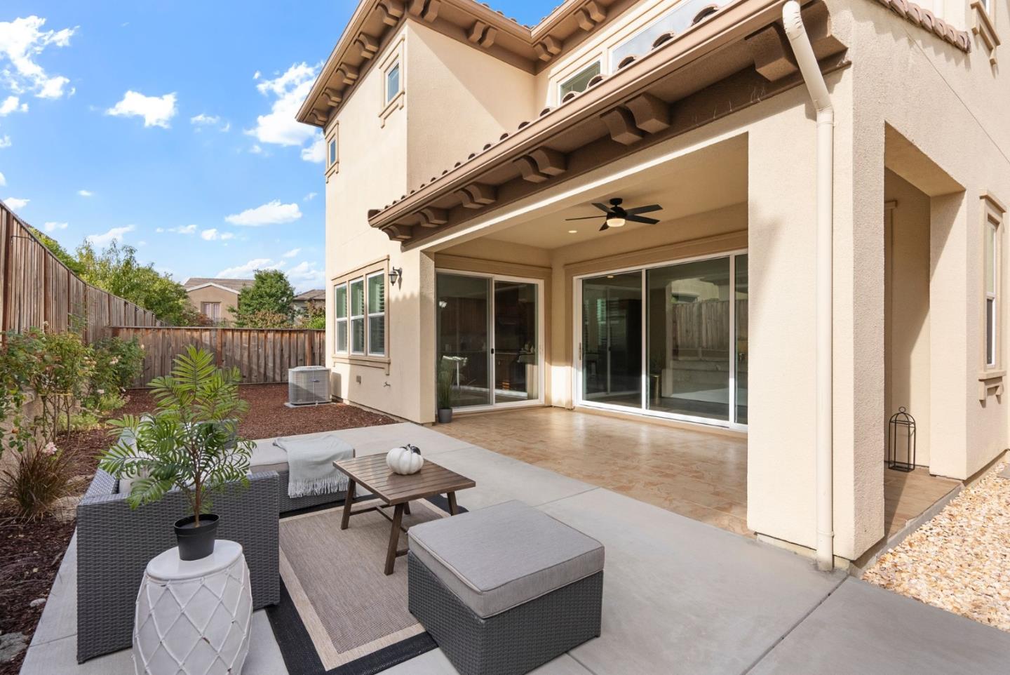 532 Hyacinthus Court San Ramon, CA 94582 - Photo 29 of 31 a building outdoor space with patio furniture and potted plants