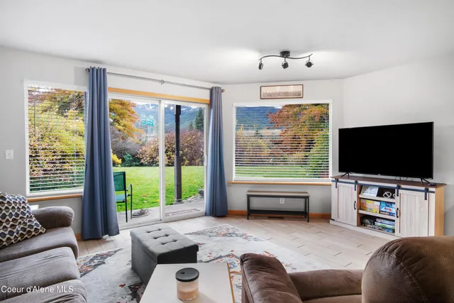 $249,500 | 950 West Cameron Avenue, Unit 103, Kellogg, ID 83837