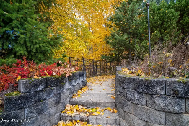 $237,000 | 950 West Cameron Avenue, Unit 103, Kellogg, ID 83837