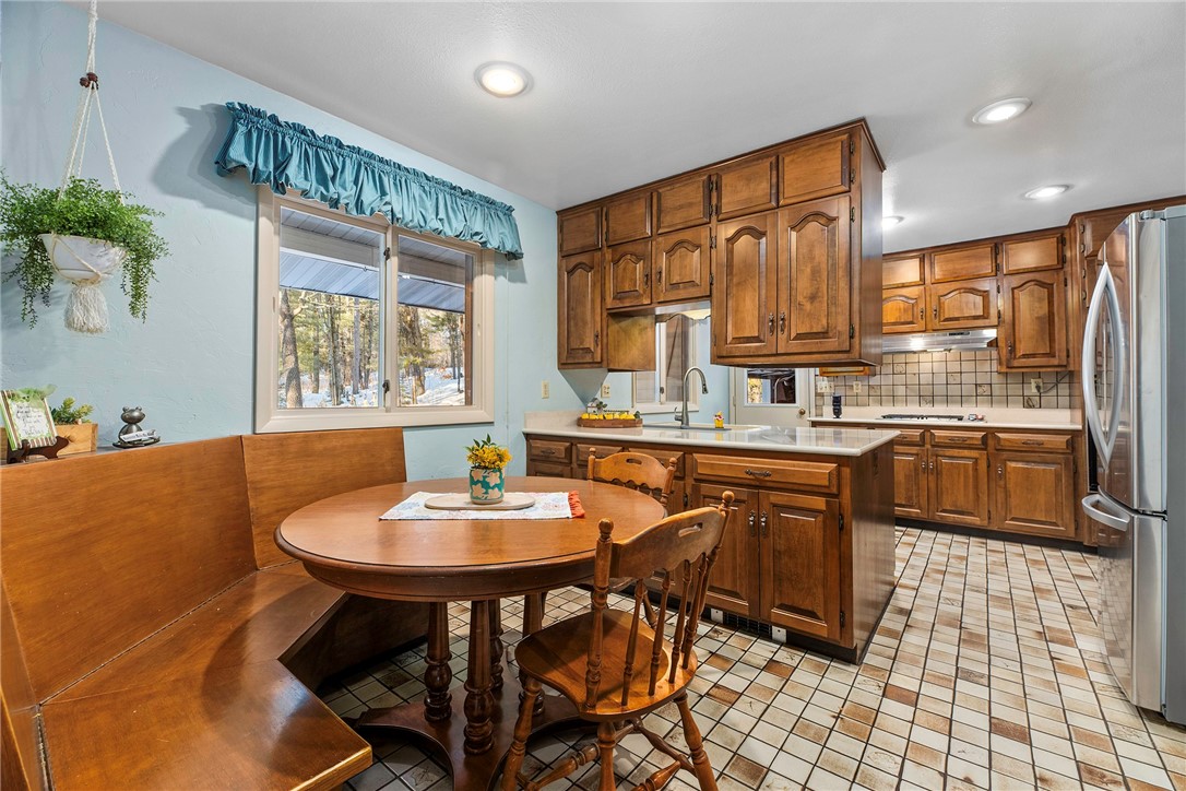 431 Spring Lake Road Rhinelander, WI 54501 - Photo 5 of 38 Eat in kitchen