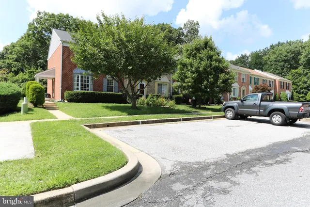 $2,600 | 2 Island Run Court, Catonsville, MD 21228