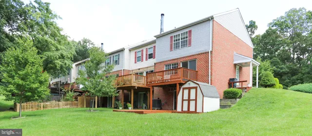 $2,600 | 2 Island Run Court, Catonsville, MD 21228