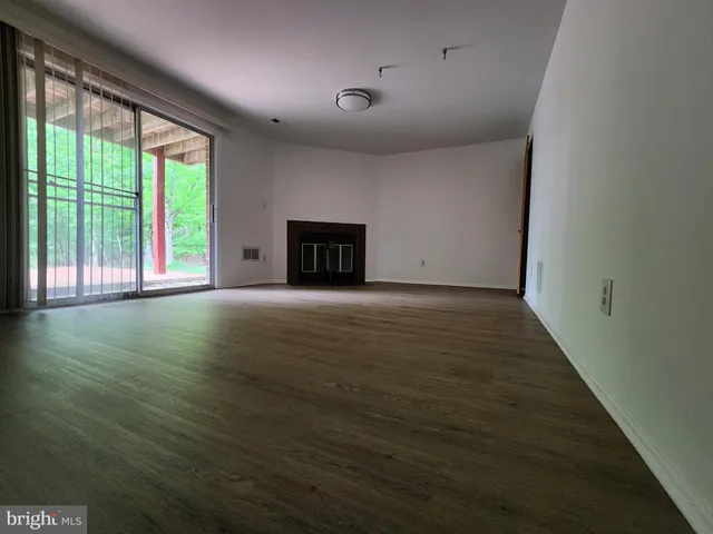 $2,600 | 2 Island Run Court, Catonsville, MD 21228