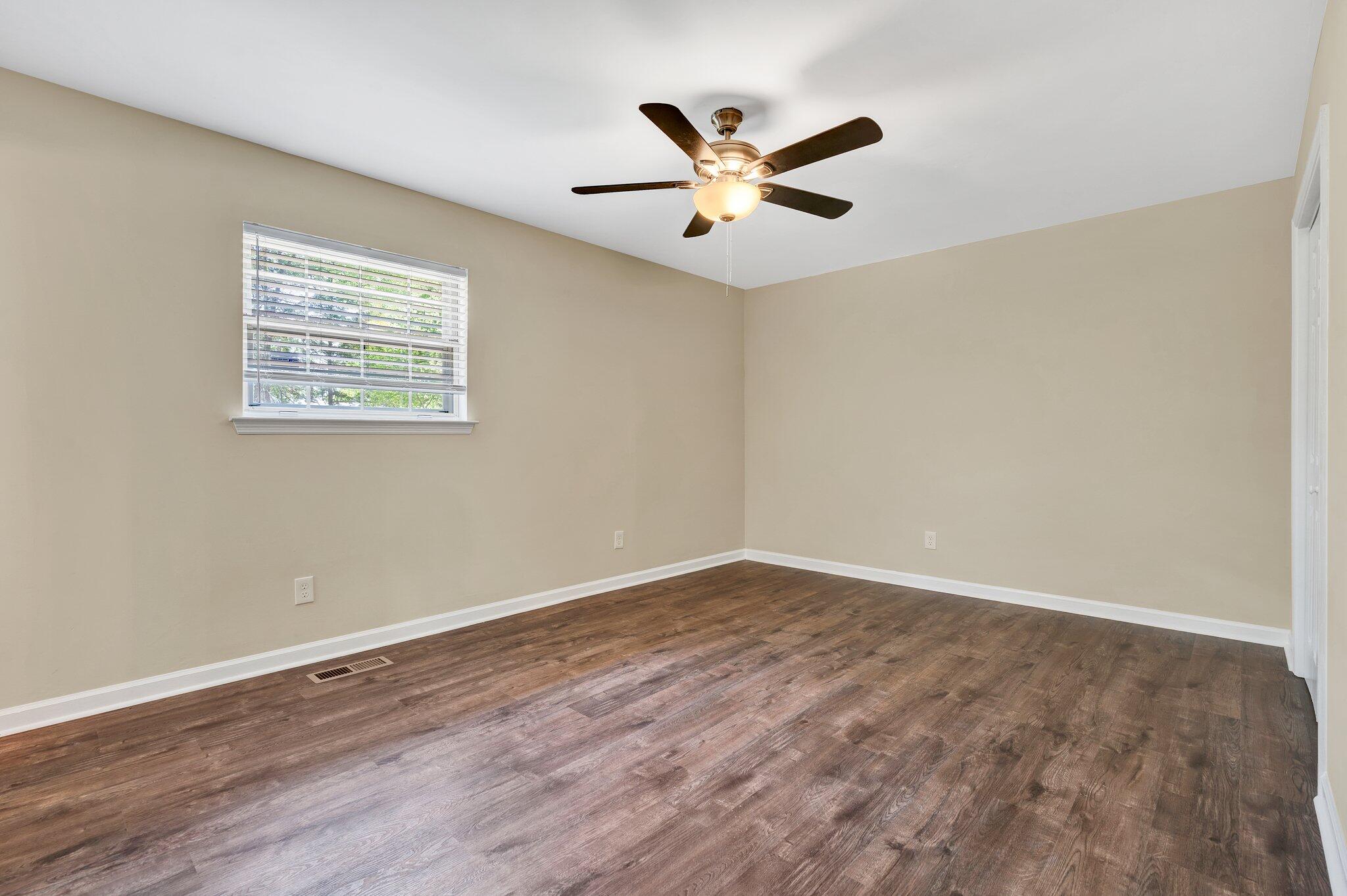 8614 Igou Gap Road Chattanooga, TN 37421 - Photo 11 of 35 26-web-or-mls-DSC02385