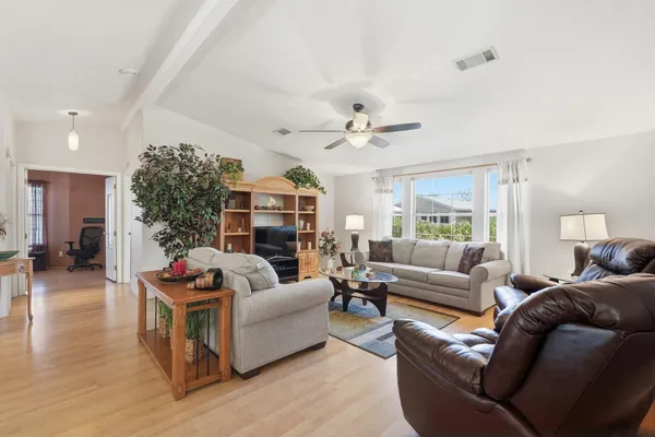$2,900 | 215 North Power Road, Unit 357, Mesa, AZ 85205