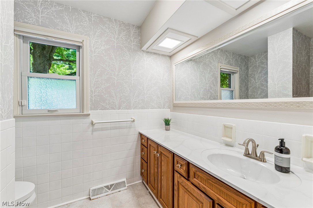 865 Old Spring Road Akron, OH 44321 - Photo 26 of 46