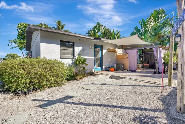 $350,000 | 5887 Kingfish Road, Bokeelia, FL 33922