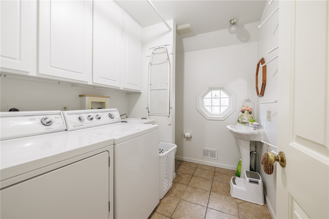 140 Eastman Estates Drive Irondequoit, NY 14622 - Photo 29 of 48